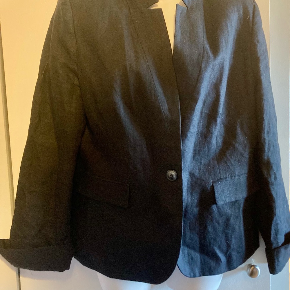 Classic Black Linen Blazer